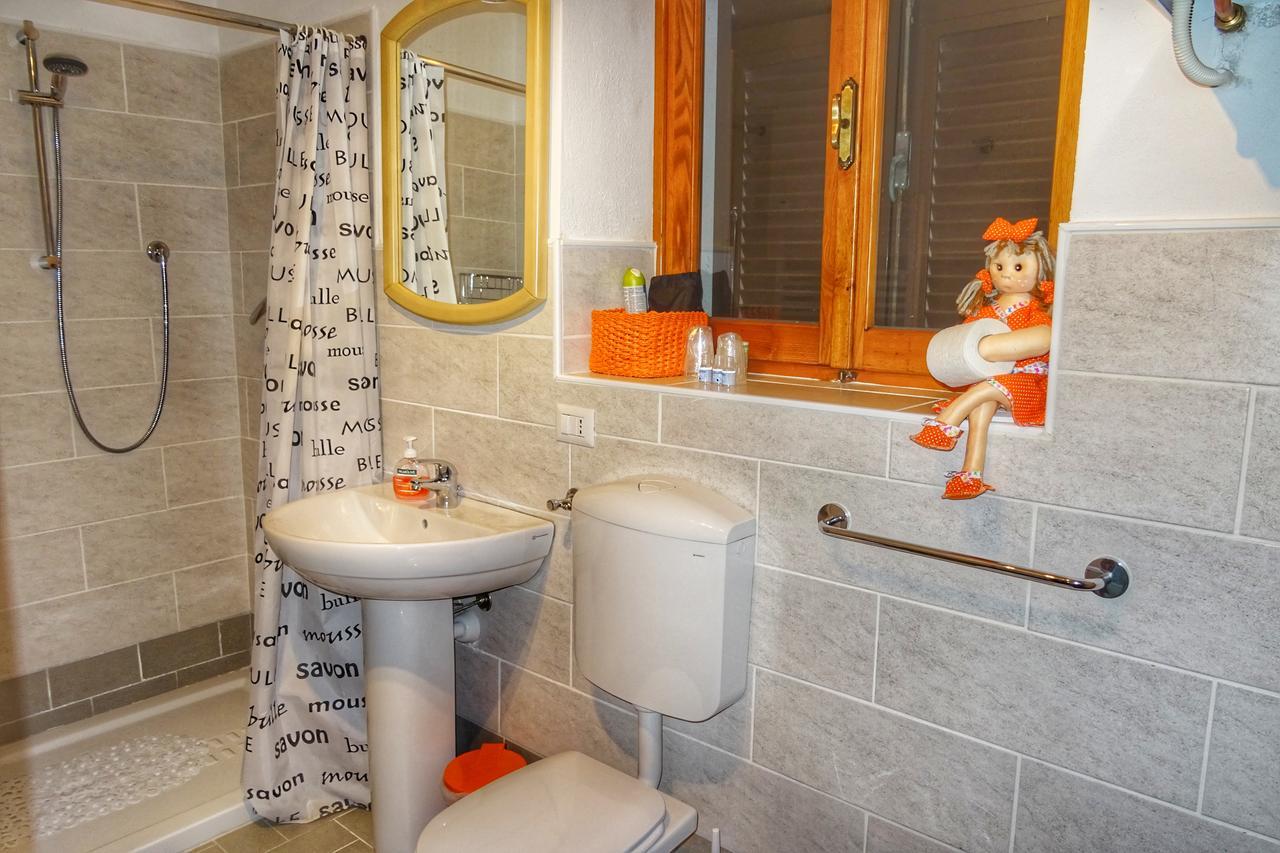 Bed And Breakfast Le Quattro Stagioni Neirone Dış mekan fotoğraf